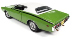 Auto World 1/18 1971 Dodge Charger Super Bee -Best Toy Discount Store AMM1260 3