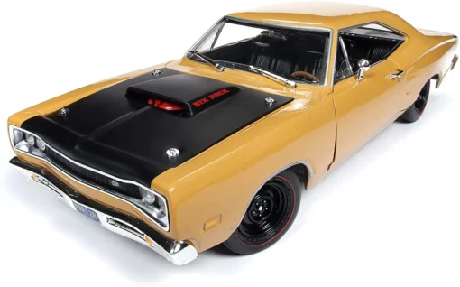 Auto World 1/18 1969 1/2 Dodge Super Bee Hardtop -Best Toy Discount Store ERT1173