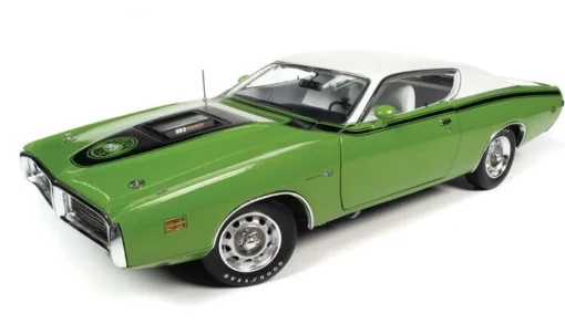 Auto World 1/18 1971 Dodge Charger Super Bee -Best Toy Discount Store ERT1260